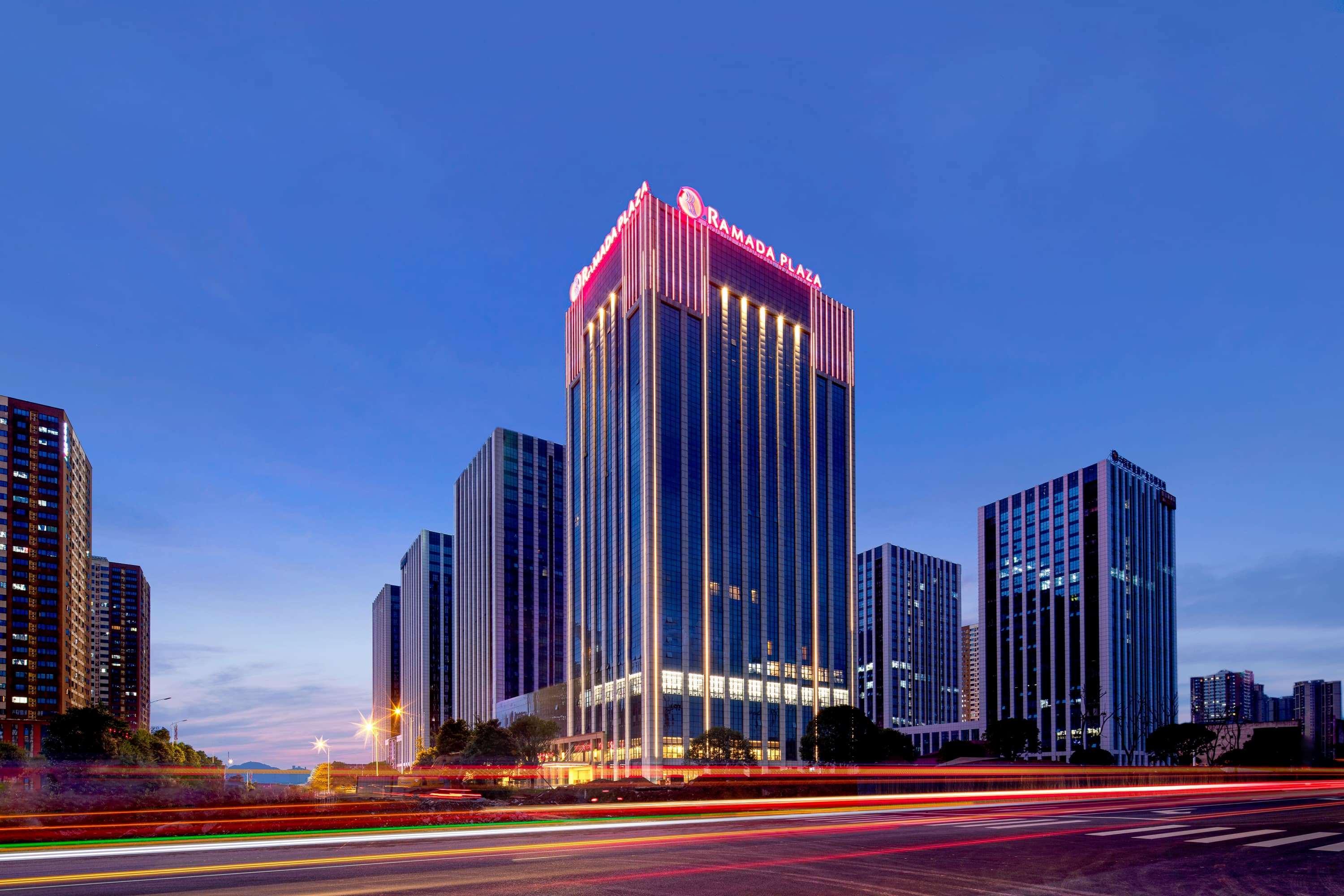 Ramada Plaza By Wyndham Changsha Wangcheng Exteriör bild